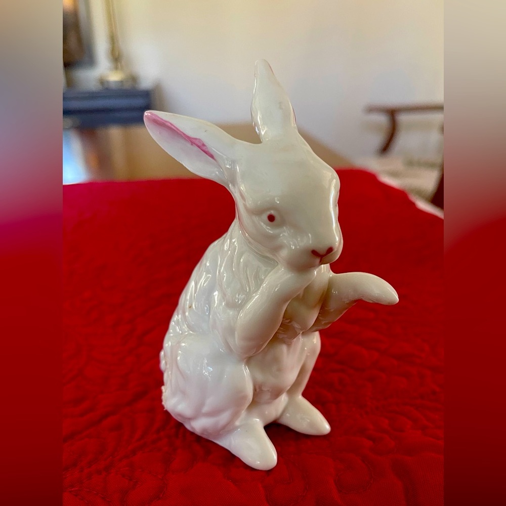 Standing porcelain Bunny Andrea by Sadek